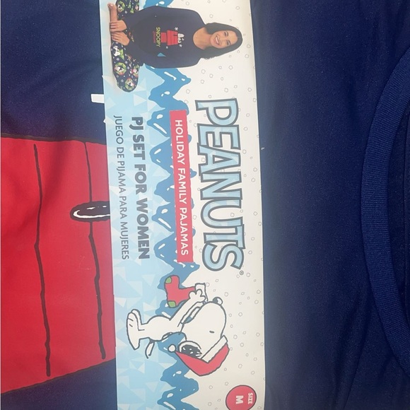 Peanuts Snoopy Pajama Set - Picture 6 of 6